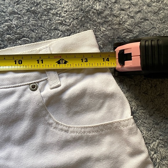 Arizona High-Rise White Denim Shorts - Picture 6 of 8